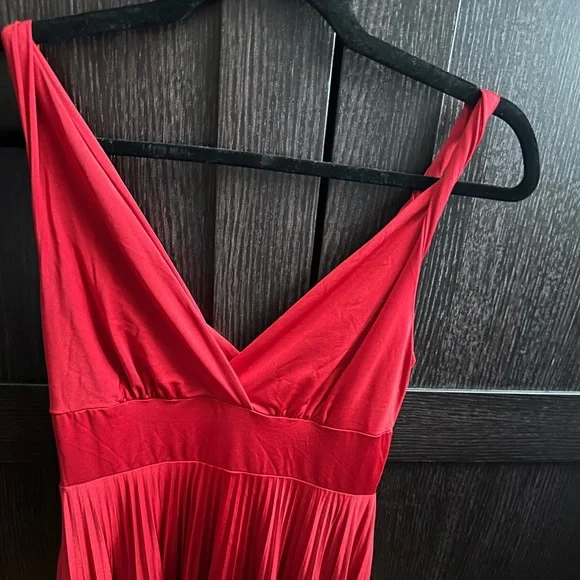 Vintage Y2K Red Pleated Dress - Picture 5 of 9